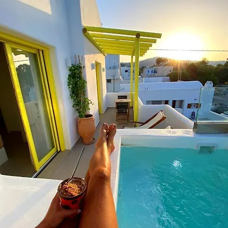 New Earth * Kamari (Santorini)