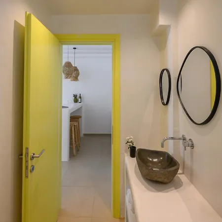 New Earth Vakantiehuis Kamári